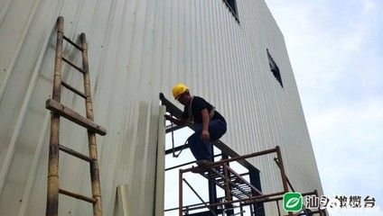 钢结构厂房墙板施工流程视频（钢结构厂房墙板施工流程）