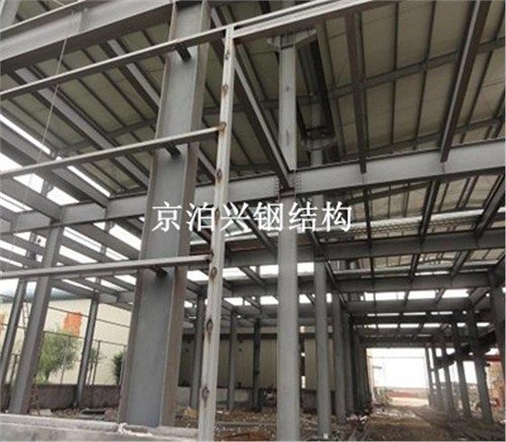 钢结构厂房墙板施工流程视频（钢结构厂房墙板施工流程）