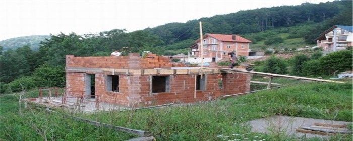 砖混结构住房寿命几年（砖混结构建筑的折旧年限一般为50年的设计使用年限是50年）