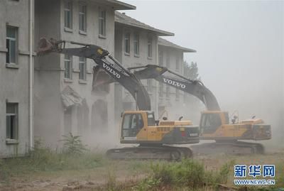 北京 别墅 违建拆除（北京怀柔区雁栖湖景区畔存在一处违规建设的“豪宅”）