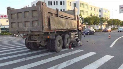 北京混凝土车限行时间是几点（北京混凝土车在京五环内限行规定）